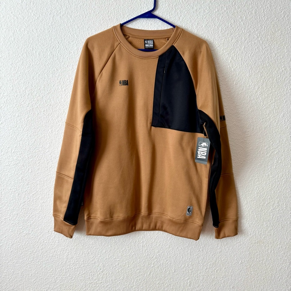 NEW NBA  Tan Crew Neck  Pullover Front pocket Fleece Men’s sweatshirt Size M